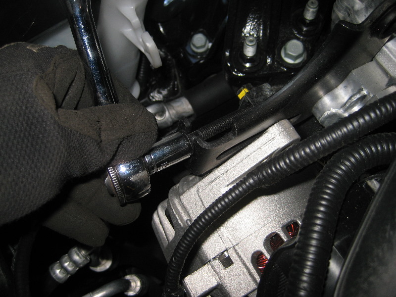 Kia-Rio-Serpentine-Accessory-Belt-Replacement-Guide-011