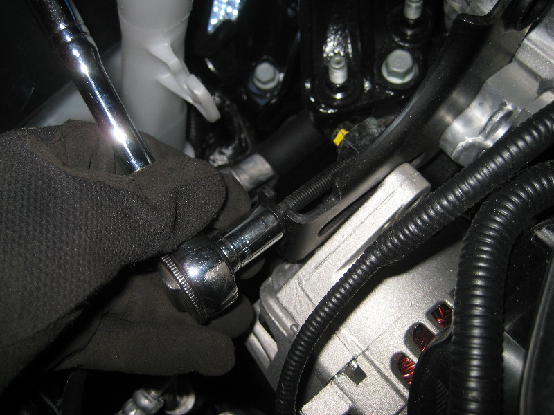 Kia-Rio-Serpentine-Accessory-Belt-Replacement-Guide-013