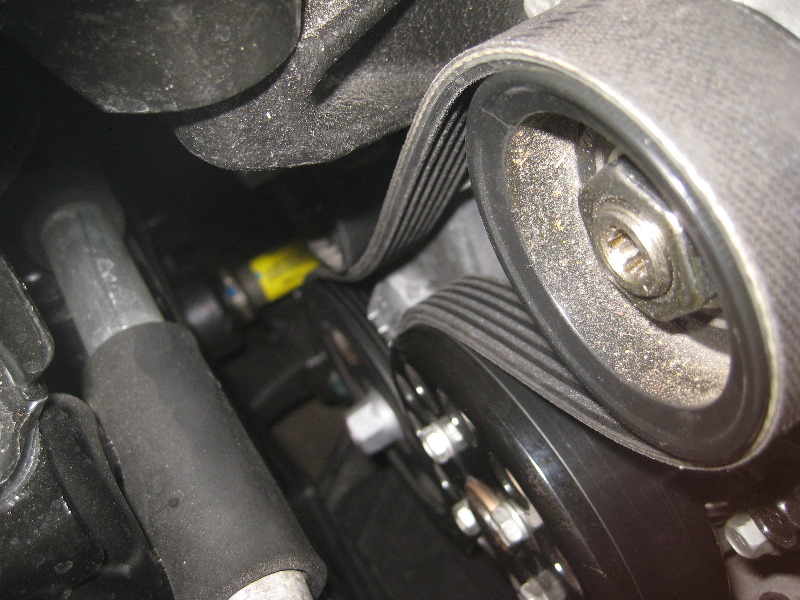 Kia-Rio-Serpentine-Accessory-Belt-Replacement-Guide-026