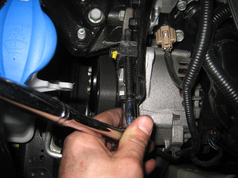 KiaRioSerpentineAccessoryBeltReplacementGuide027