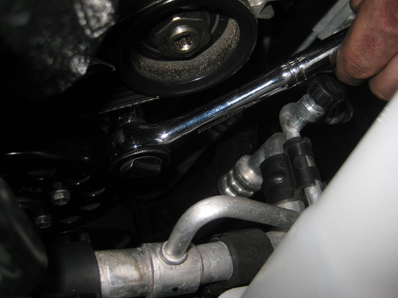 Kia-Rio-Serpentine-Accessory-Belt-Replacement-Guide-033