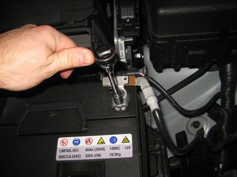 Kia-Sedona-12V-Automotive-Battery-Replacement-Guide-009