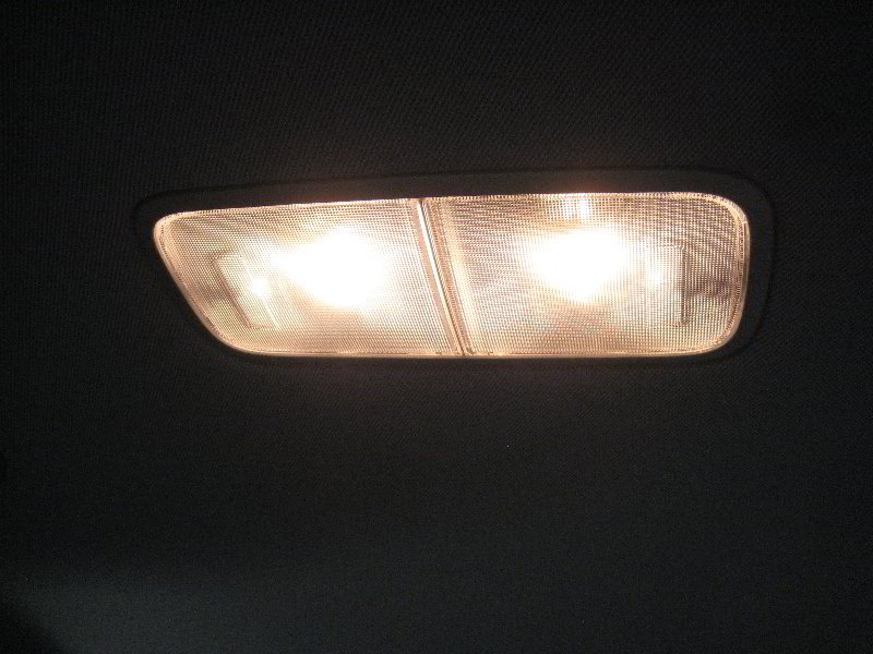 Kia-Sedona-Dome-Light-Bulbs-Replacement-Guide-012