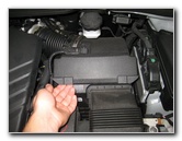Kia-Sedona-Engine-Air-Filter-Replacement-Guide-002