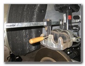Kia-Sedona-Front-Brake-Pads-Replacement-Guide-022