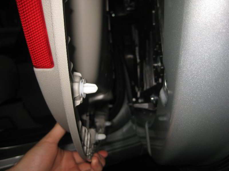 Kia-Sedona-Interior-Door-Panel-Removal-Guide-030