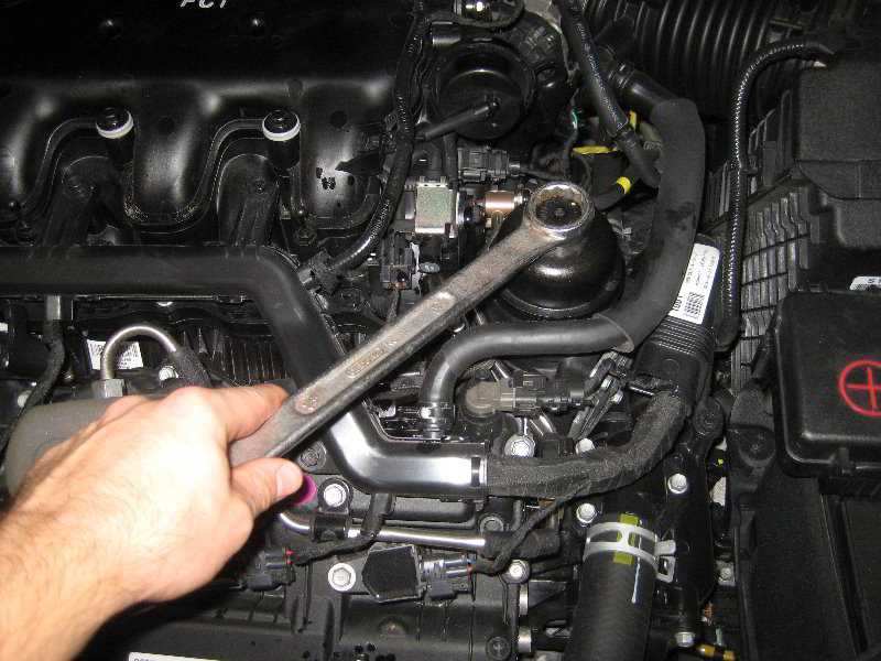 Kia-Sedona-Engine-Oil-Change-Filter-Replacement-Guide-023