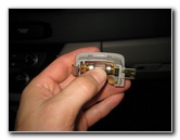 Kia-Sedona-Vanity-Mirror-Light-Bulb-Replacement-Guide-009