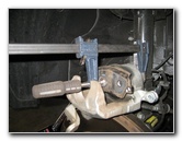 Kia-Sorento-Front-Brake-Pads-Replacement-Guide-019