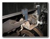 Kia-Sorento-Front-Brake-Pads-Replacement-Guide-021