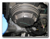 Kia-Sorento-Headlight-Bulbs-Replacement-Guide-003