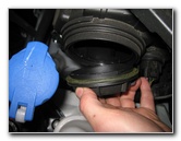 Kia-Sorento-Headlight-Bulbs-Replacement-Guide-004