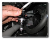 Kia-Sorento-Headlight-Bulbs-Replacement-Guide-017