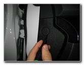 Kia-Sorento-Interior-Door-Panel-Removal-Guide-009