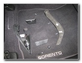 Kia-Sorento-Interior-Door-Panel-Removal-Guide-024