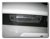 Kia-Sorento-License-Plate-Light-Bulbs-Replacement-Guide-002