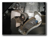Kia-Sorento-Rear-Disc-Brake-Pads-Replacement-Guide-013
