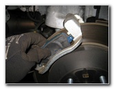 Kia-Sorento-Rear-Disc-Brake-Pads-Replacement-Guide-024