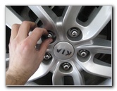 Kia-Sorento-Rear-Disc-Brake-Pads-Replacement-Guide-035