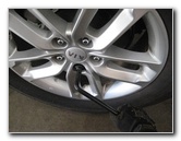 Kia-Sorento-Rear-Disc-Brake-Pads-Replacement-Guide-038