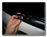 Kia-Sorento-Rear-Window-Wiper-Blade-Replacement--Guide-003