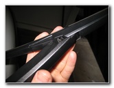 Kia-Sorento-Rear-Window-Wiper-Blade-Replacement--Guide-012