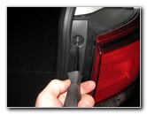 Kia-Sorento-Tail-Light-Bulbs-Replacement-Guide-017