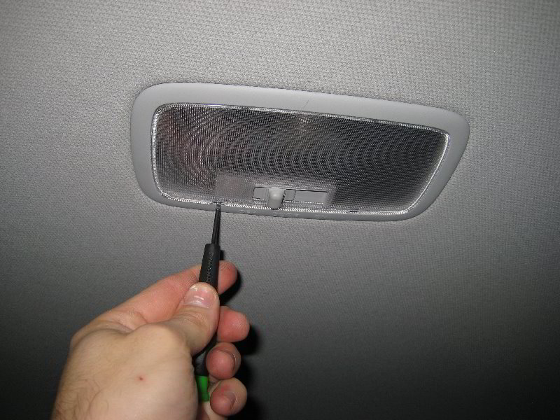 Kia-Soul-Dome-Light-Bulb-Replacement-Guide-002