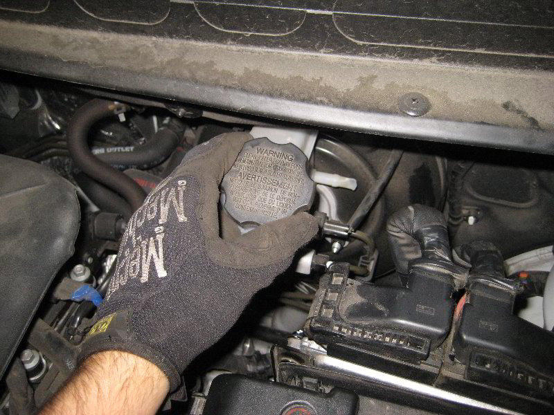 Kia-Soul-Front-Brake-Pads-Replacement-Guide-022