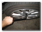 Kia-Soul-Front-Brake-Pads-Replacement-Guide-002