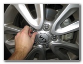 Kia-Soul-Front-Brake-Pads-Replacement-Guide-004