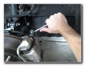 Kia-Soul-Front-Brake-Pads-Replacement-Guide-008