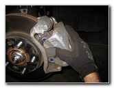 Kia-Soul-Front-Brake-Pads-Replacement-Guide-012