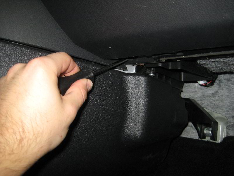 Kia-Soul-HVAC-Cabin-Air-Filter-Replacement-Guide-007