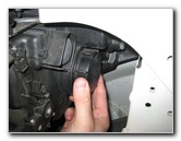 Kia-Soul-Headlight-Bulbs-Replacement-Guide-005