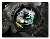 Kia-Soul-Headlight-Bulbs-Replacement-Guide-018