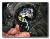 Kia-Soul-Headlight-Bulbs-Replacement-Guide-019