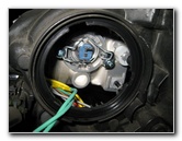 Kia-Soul-Headlight-Bulbs-Replacement-Guide-020