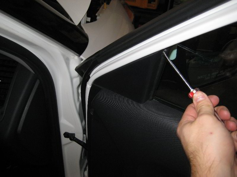 Kia-Soul-Interior-Door-Panel-Removal-Guide-002