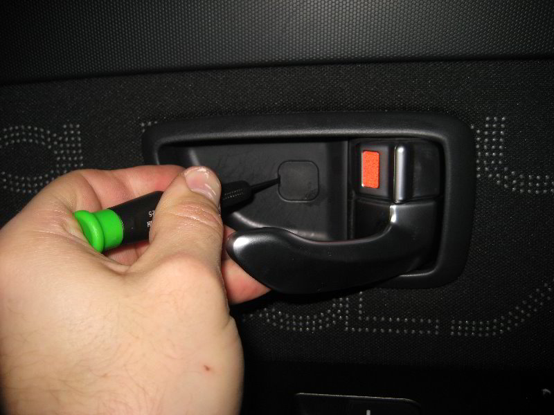 Kia-Soul-Interior-Door-Panel-Removal-Guide-004