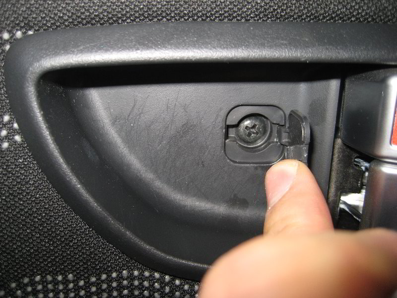 Kia-Soul-Interior-Door-Panel-Removal-Guide-005