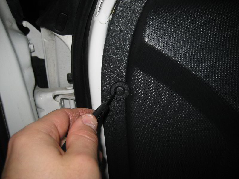 Kia-Soul-Interior-Door-Panel-Removal-Guide-008