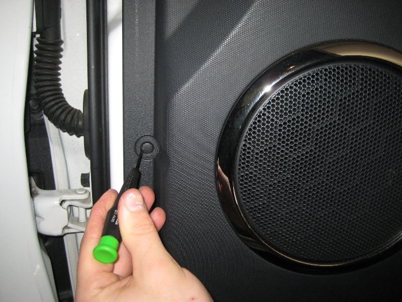 Kia-Soul-Interior-Door-Panel-Removal-Guide-010