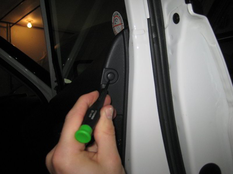 Kia-Soul-Interior-Door-Panel-Removal-Guide-011