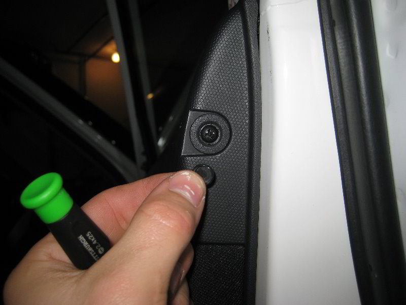 Kia-Soul-Interior-Door-Panel-Removal-Guide-012