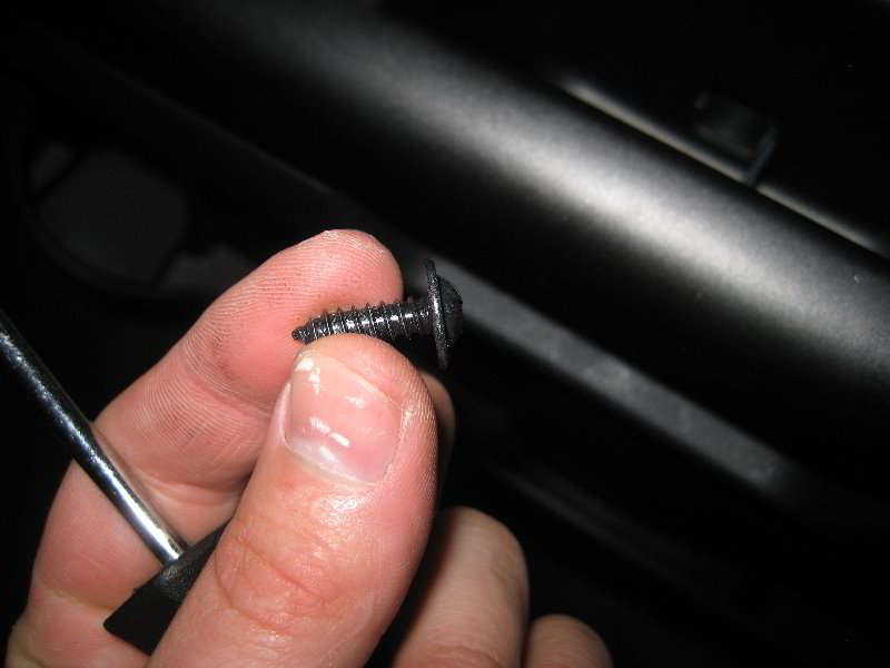 Kia-Soul-Interior-Door-Panel-Removal-Guide-015