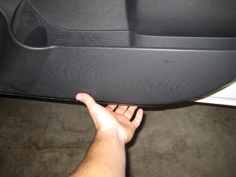 Kia-Soul-Interior-Door-Panel-Removal-Guide-022