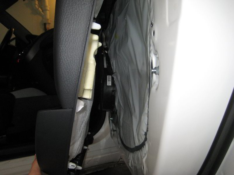Kia-Soul-Interior-Door-Panel-Removal-Guide-023