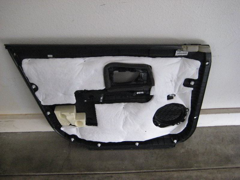 Kia-Soul-Interior-Door-Panel-Removal-Guide-030