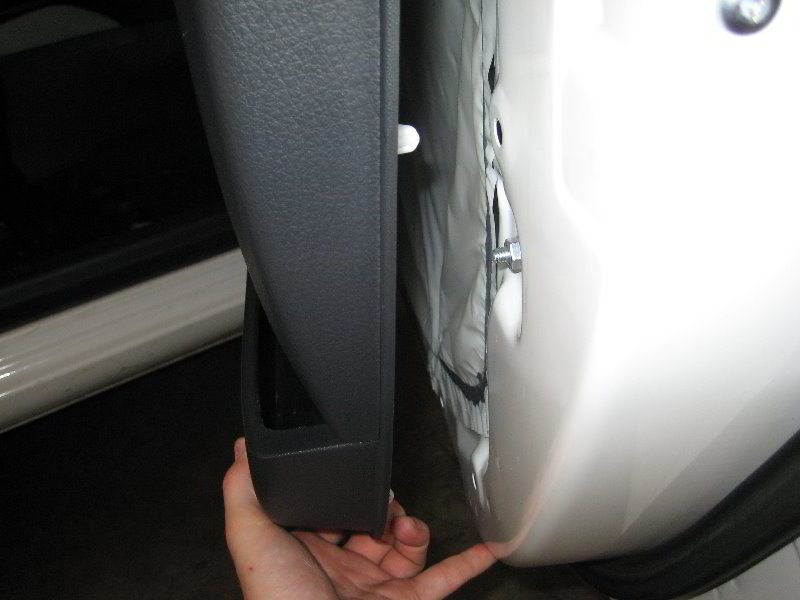 Kia-Soul-Interior-Door-Panel-Removal-Guide-037